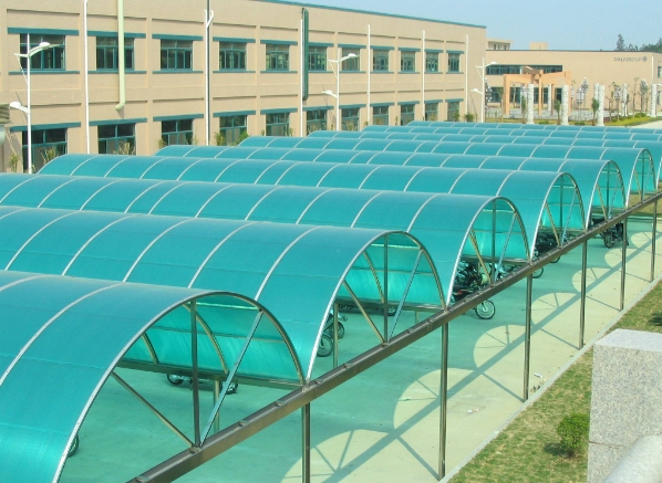 PC阳光板材料性能有哪些？